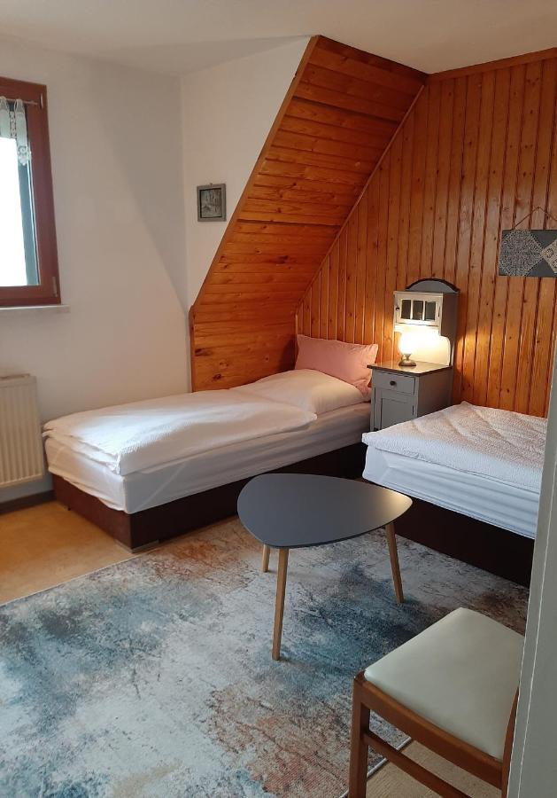 Haus Mit Ausblick 3 Schlafzimmer Wilkau-Hasslau Eksteriør bilde